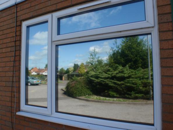 استفاده از شیشه رفلکس دوجداره برای ساختمان