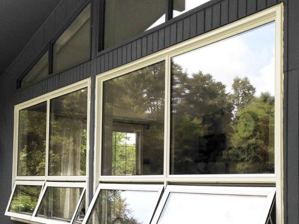 چه نوع شیشه ای برای پنجره ساختمان مناسب است؟