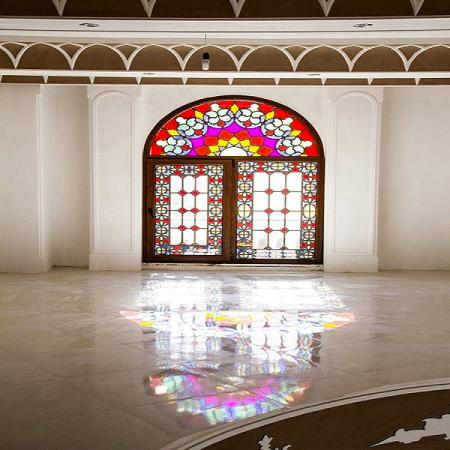 مشخصات شیشه رنگی در معماری ایرانی