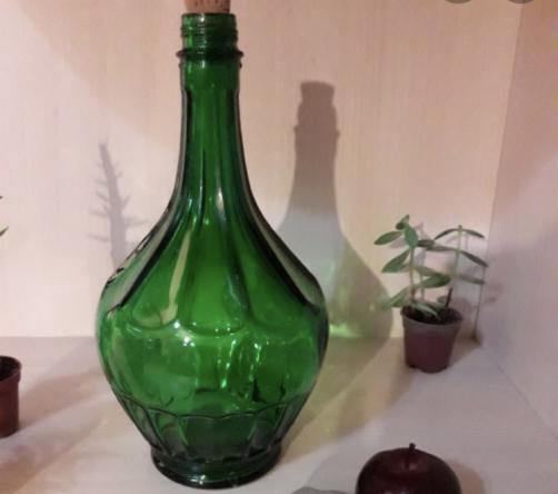 ویژگی های انواع بطری شیشه ای پنج لیتری